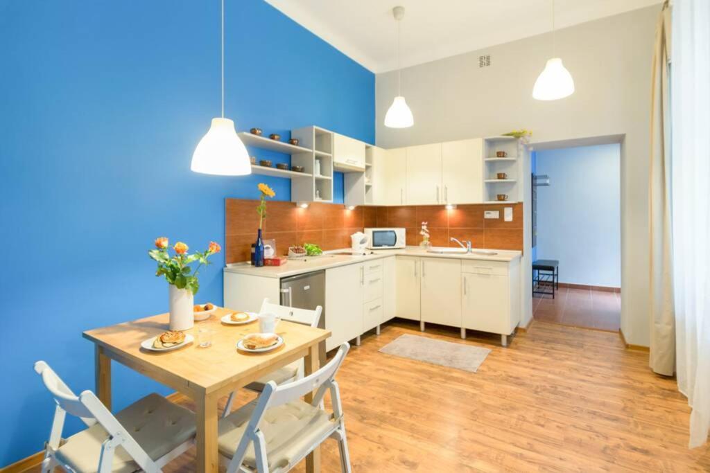 קרקוב The Quiet Blue Home In The City Center! מראה חיצוני תמונה