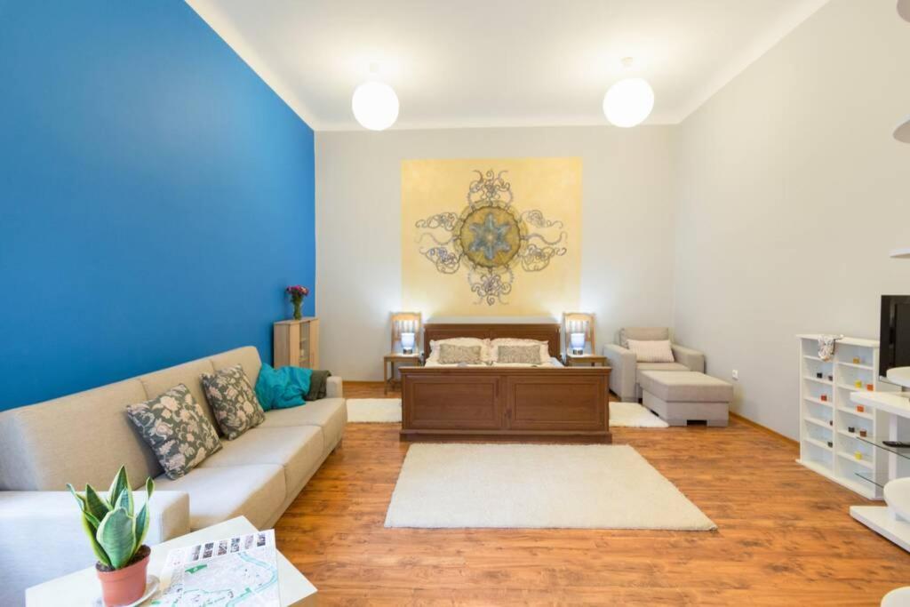 קרקוב The Quiet Blue Home In The City Center! מראה חיצוני תמונה